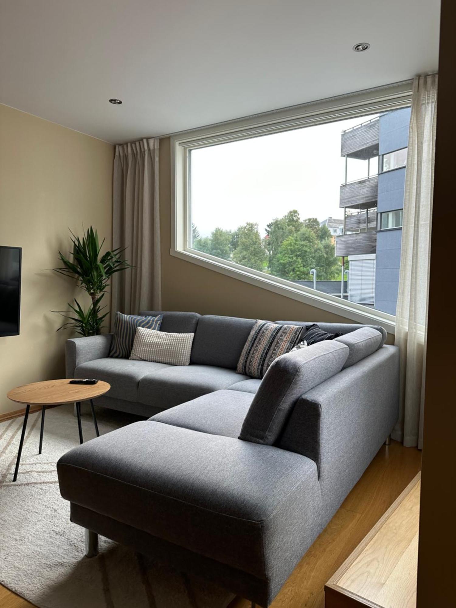 Urban And Quiet Apartment In City Centrum Tromso Exterior photo